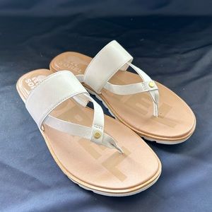 SOREL - Ella Flip Sandal - White - Size 7 - SAMPLE